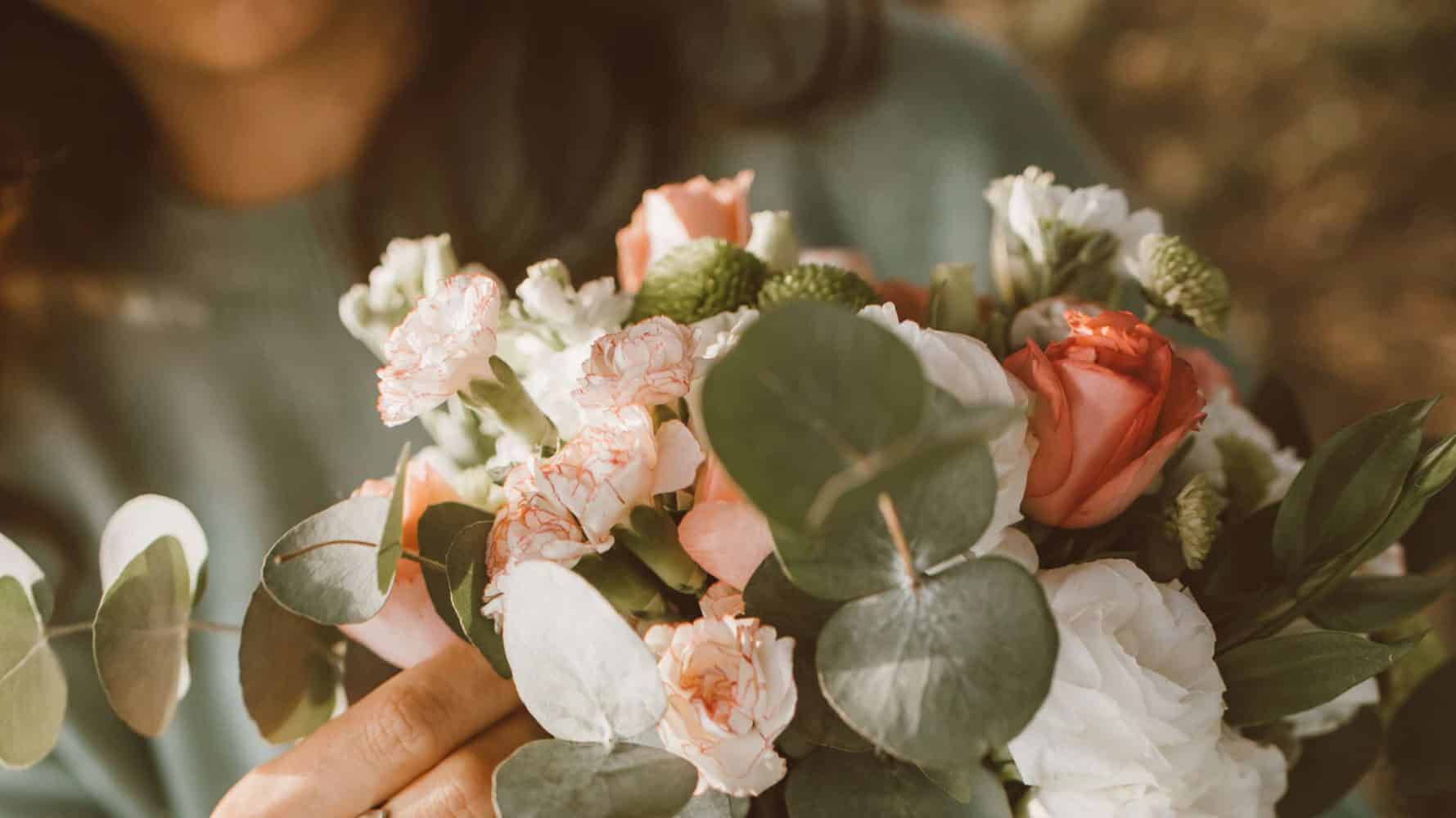 Where to Find the Best Edmonton Flower Delivery (And What Sets Us Apart)